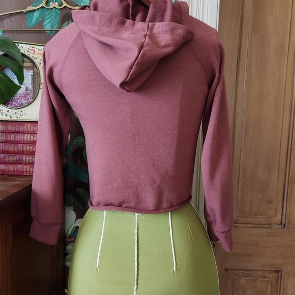 LOVE GLAM GIRL Cropped Hoodie with Graphic Size Small - Picture 6 of 10